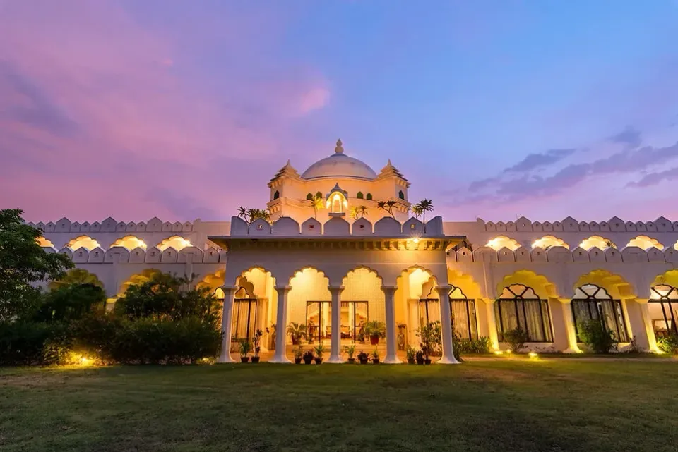 Gulaab Niwaas Palace