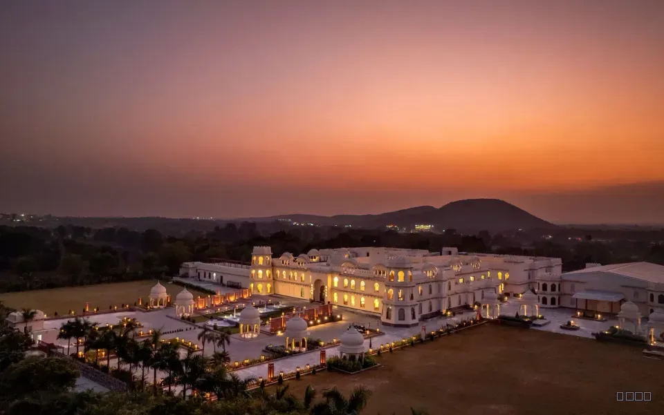 kesar bagh palace